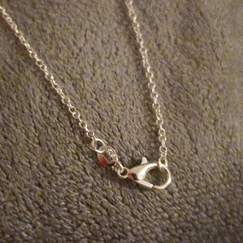 Beautiful! Bella Luce,bezel set,925 Solid,cross W/chain - Picture 5 of 8